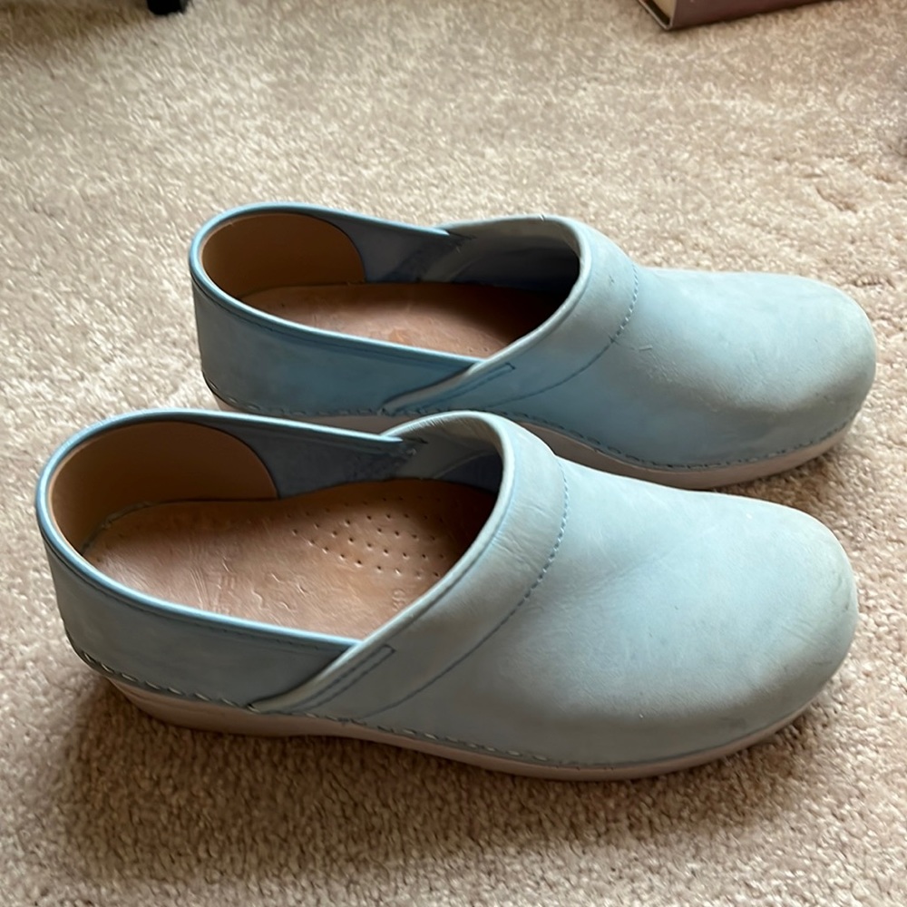 Baby Blue Suede Dansko Clogs Size 8 Womens (Eu 39)
